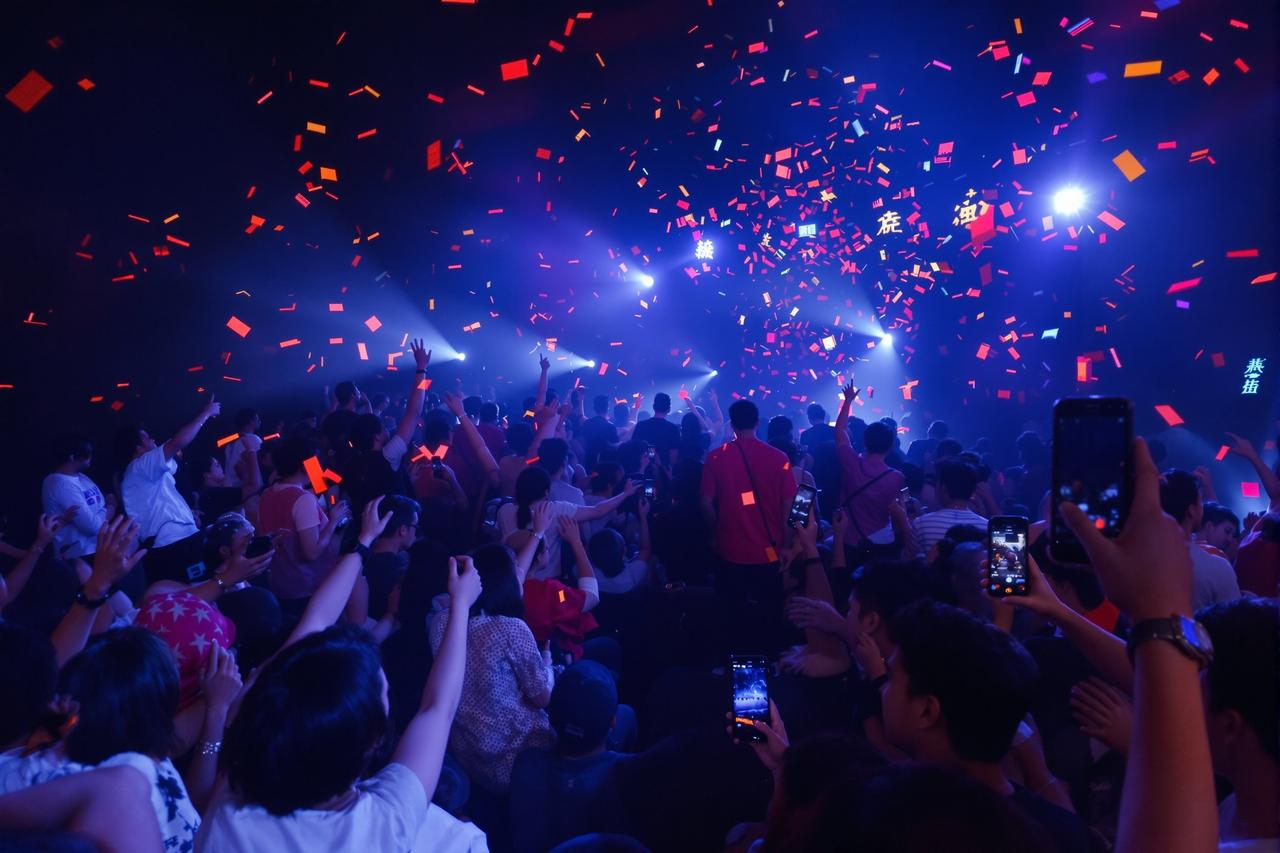 《星河漫漫》全球票房突破30亿，创小视频历史新高